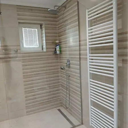 فيلة Spacious Retreat Plandiste